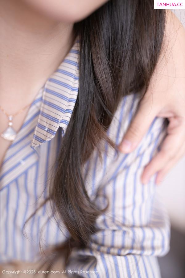 唐安琪  [XiuRen]高清写真图 2025.02.24 No.9928 唐安琪 丝袜美腿第5张图片